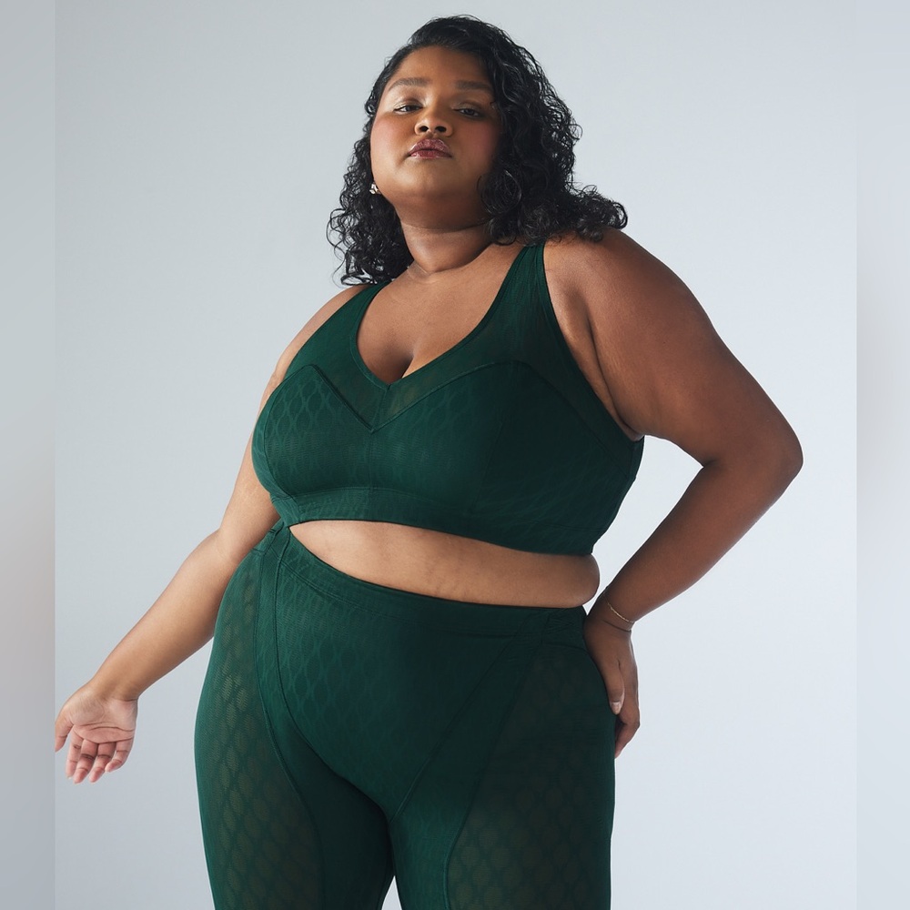 Savage X Fenty Peak Performance Low-Impact X Mesh Lace Sports Bra Green Trendy